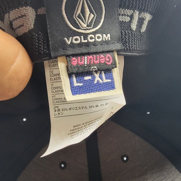 Volcom Hawaii Island Adults L-XL Logo Black on Black Snapback Hat Hawaiian - Picture 8 of 9